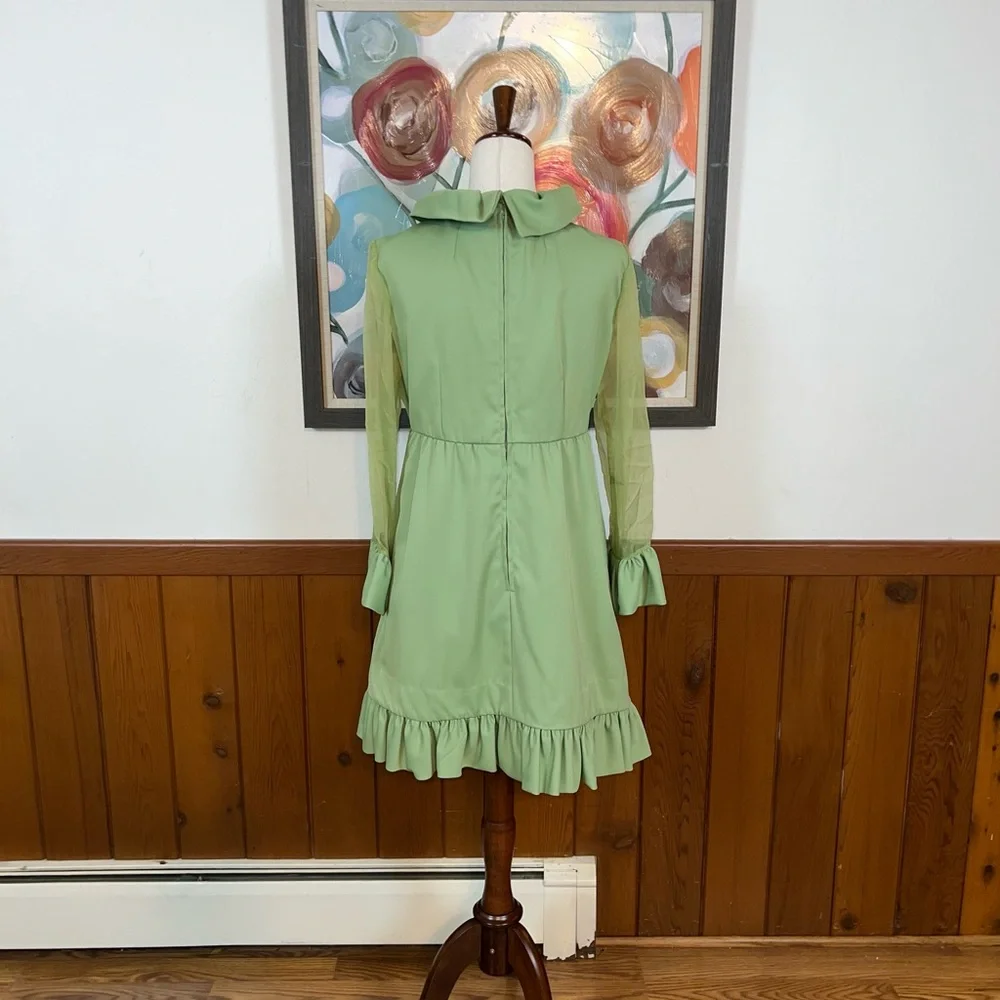 Adorable Vintage 1970s Green Ruffle Mini Dress! - Picture 6 of 6